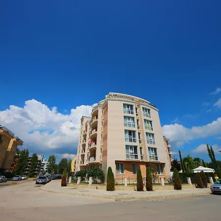 Menada Aphrodita Palace סאני ביץ'