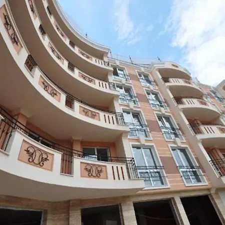 Menada Aphrodita Palace * סאני ביץ'
