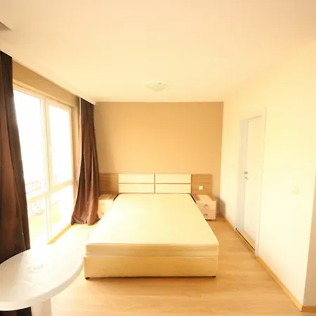 Menada Aphrodita Palace Apartament *